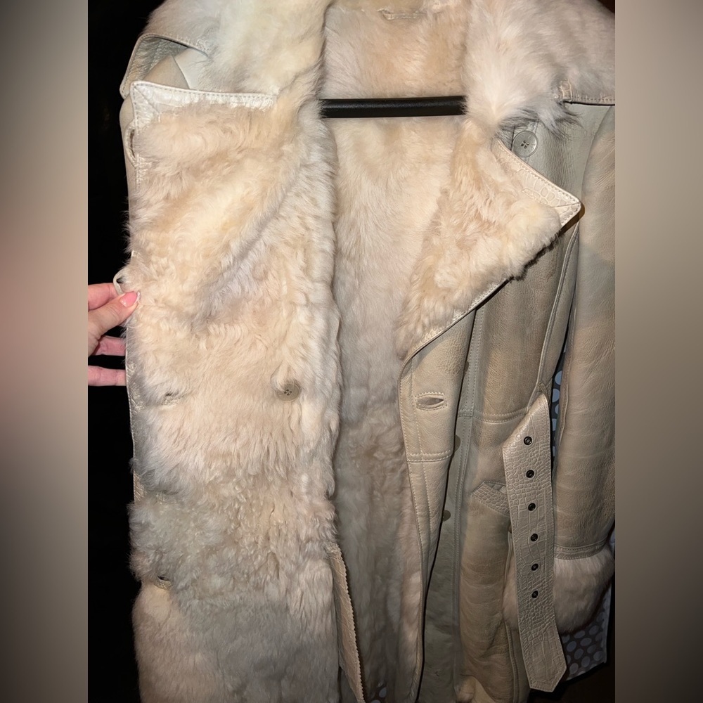 Patrizia Pepe Shearling women coat size Euro 42, very warm coat, worn few times.